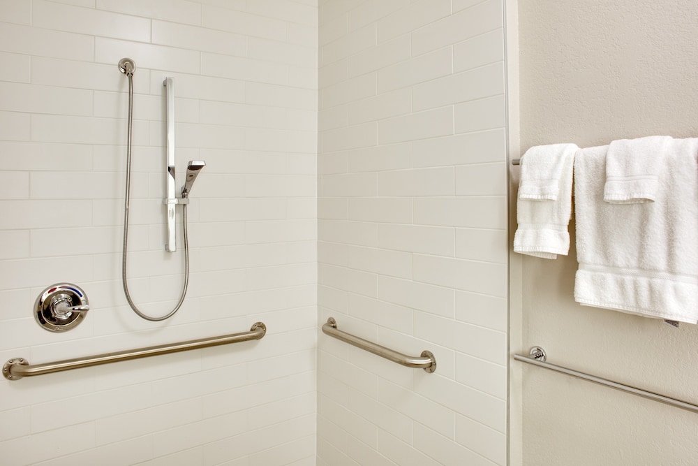 Standard Room, 2 Queen Beds, Accessible (Comm, Tub) - Photo 3