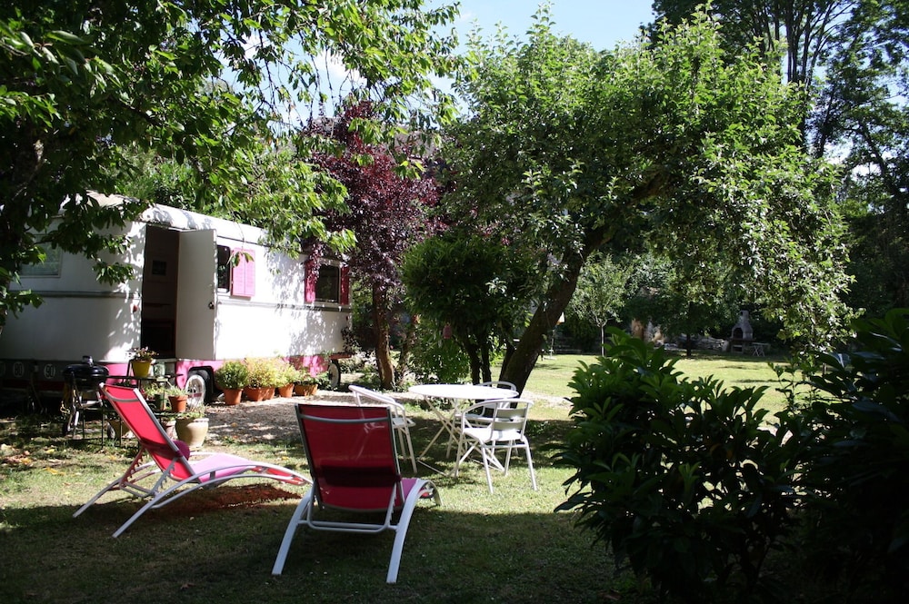 Mobile Home photo 1