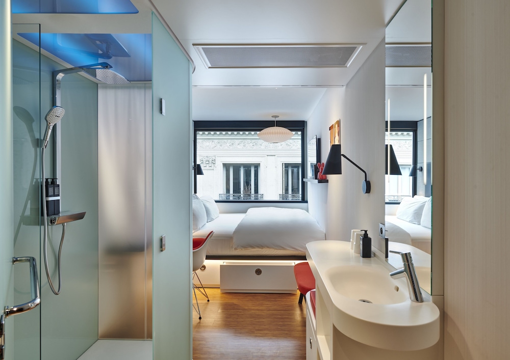 Room, 1 King Bed photo 1