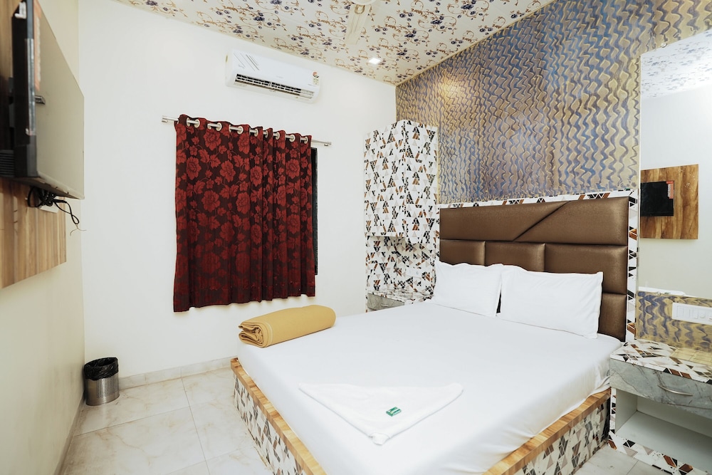 Deluxe Room - Photo 15