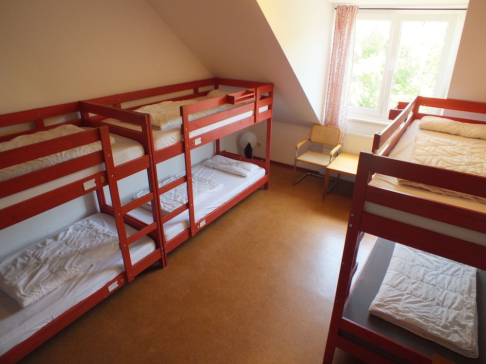 Shared Dormitory, Women only photo 1