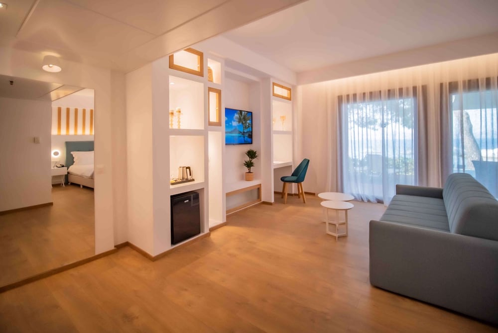 Executive Suite, Hot Tub (Junior) photo 2