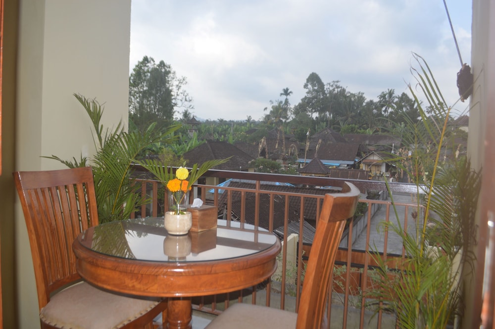 Superior Double Room, 1 King Bed, Balcony, Hill View photo 2