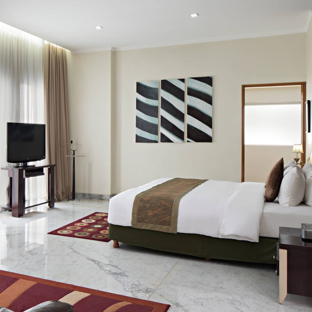 ARYADUTA SUITE photo 2