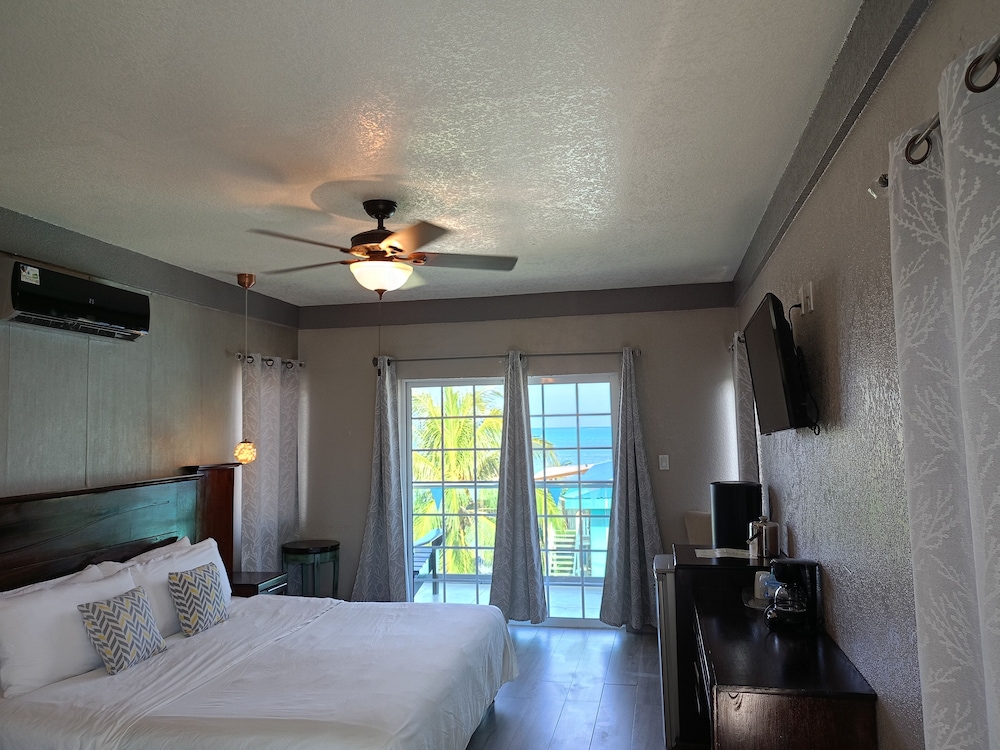 Sea View King Room photo 1