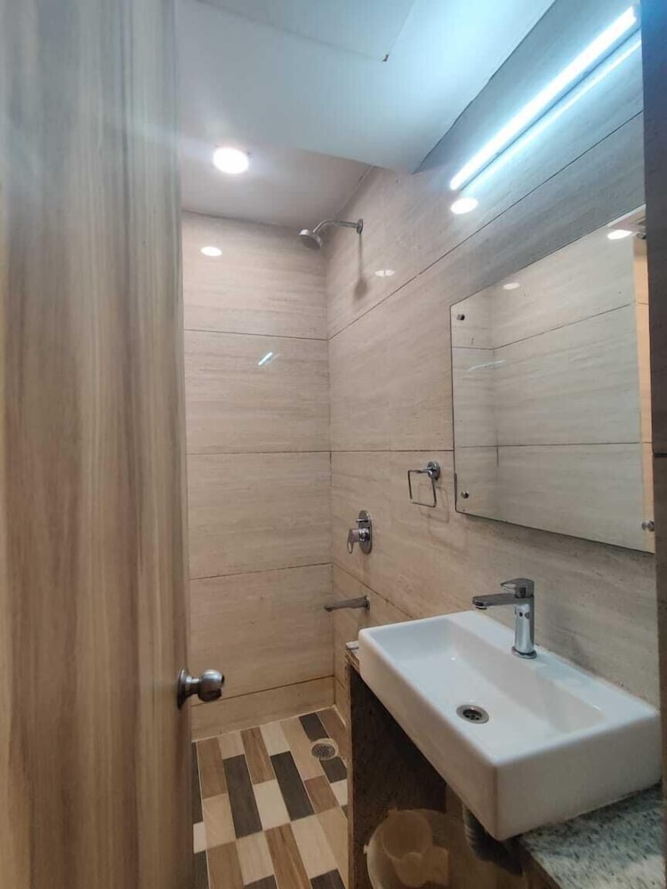 Twin Room, City View