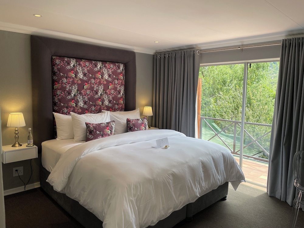 Double Deluxe (Twin or King beds) photo 1