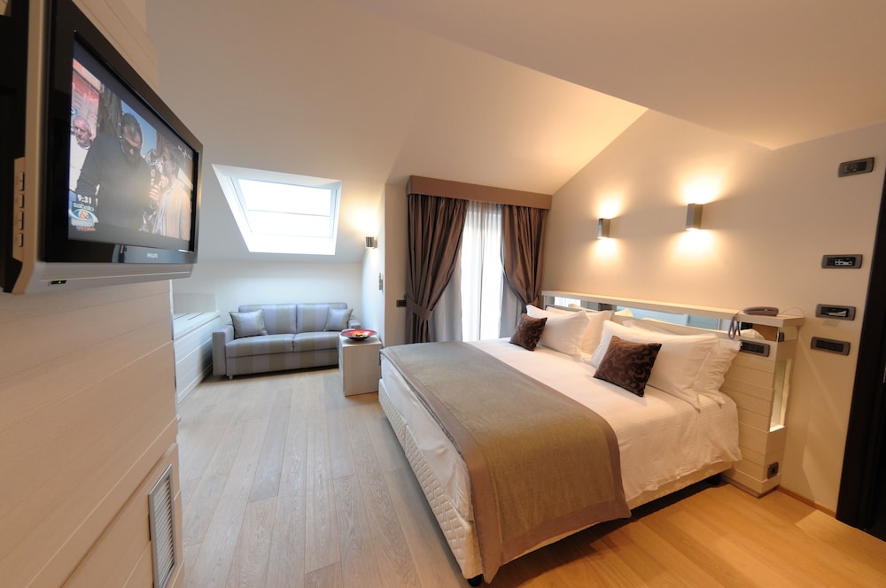 Studio Suite photo 1