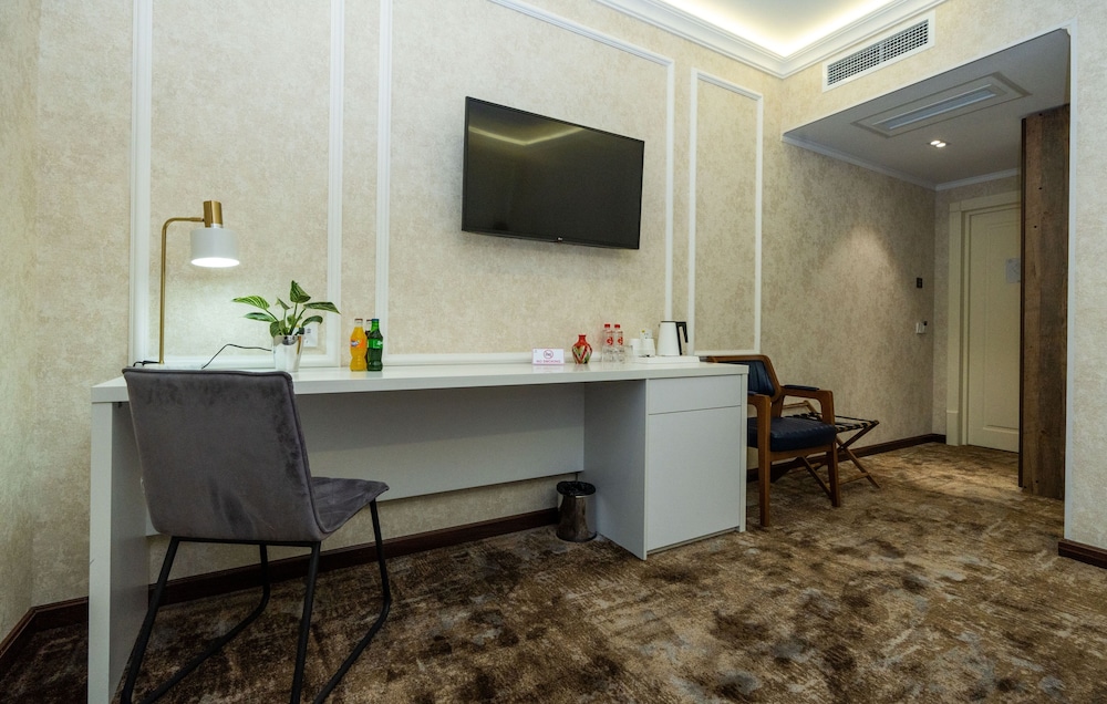 Deluxe Triple Room - Photo 3