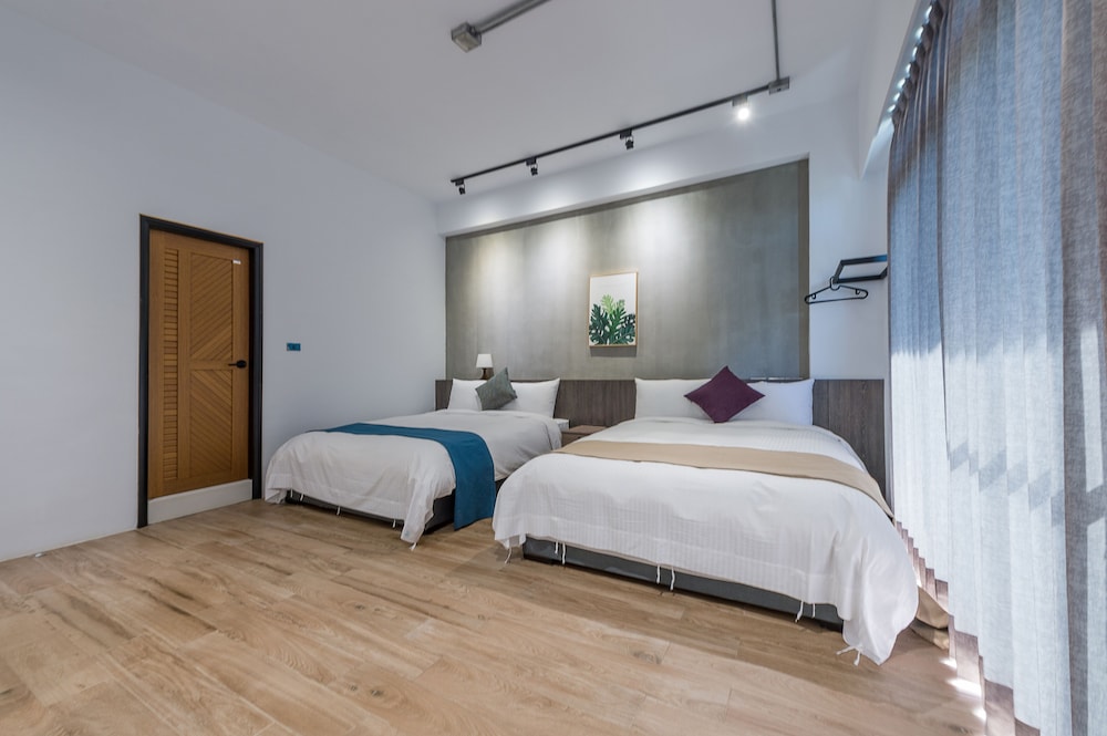 Quadruple Room (201) photo 3
