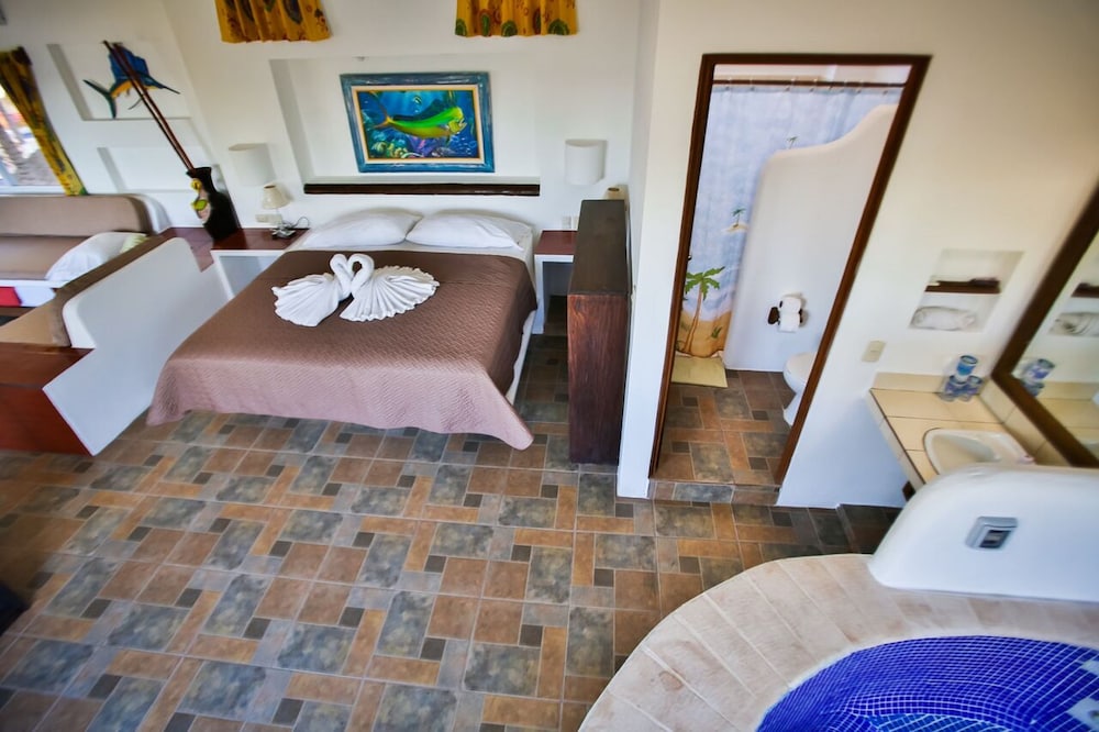 Suite, Hot Tub, Oceanfront