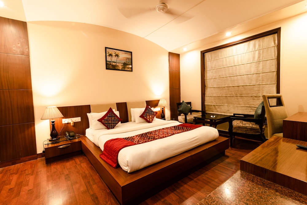 Deluxe Room - Photo 1