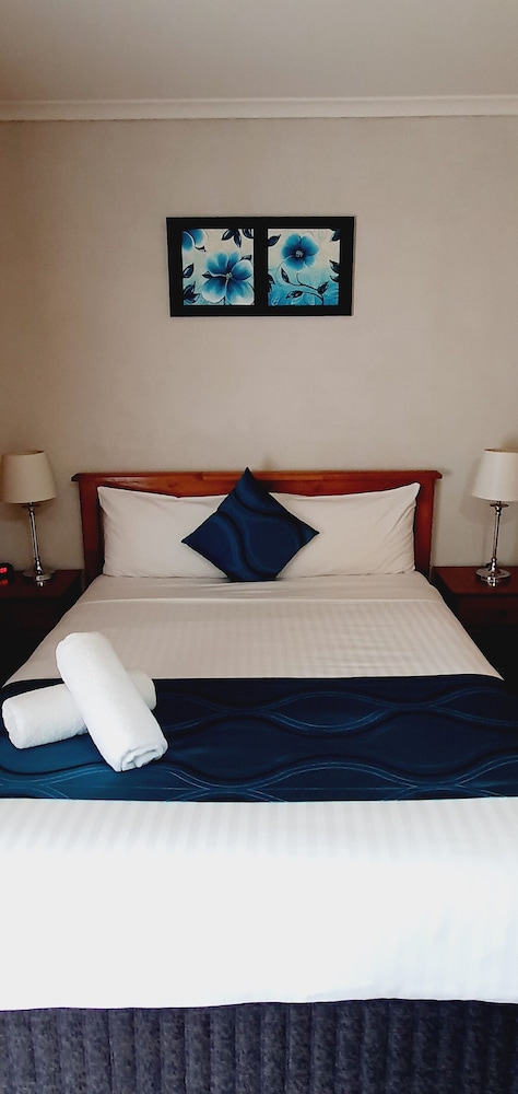Double Room, 1 Queen Bed photo 2