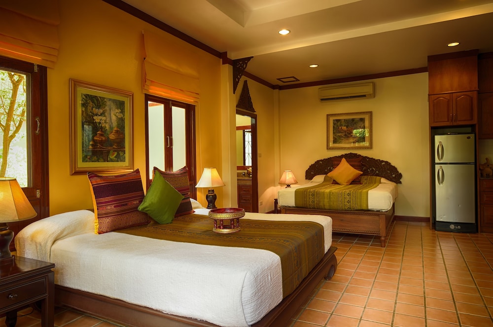Gold Antique Downstairs Room with Forest View - Photo 3