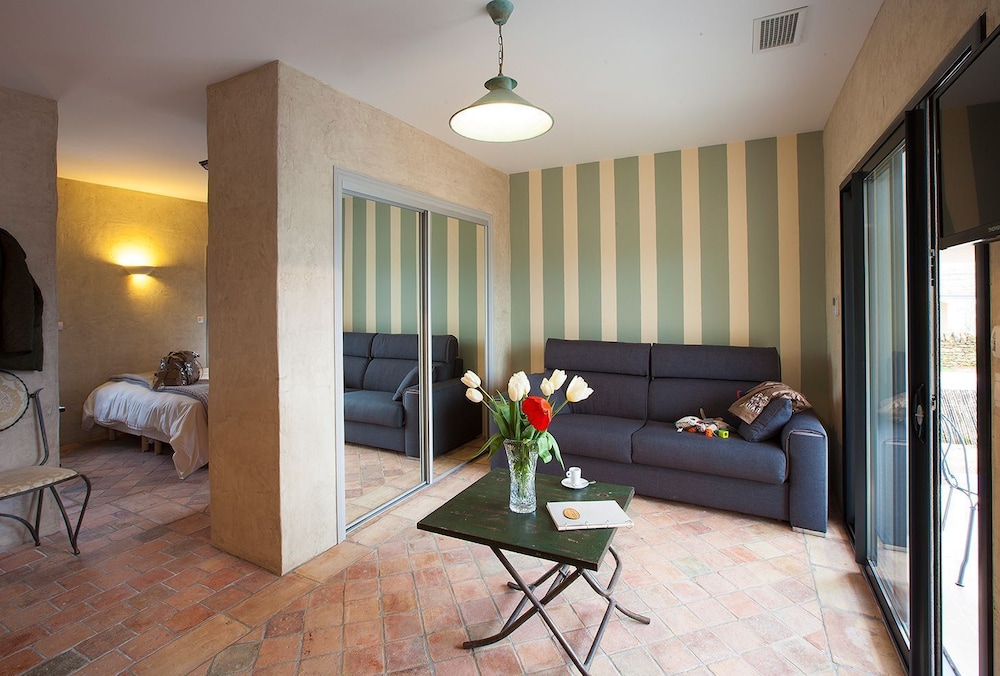 Apartment (2-4 people)
