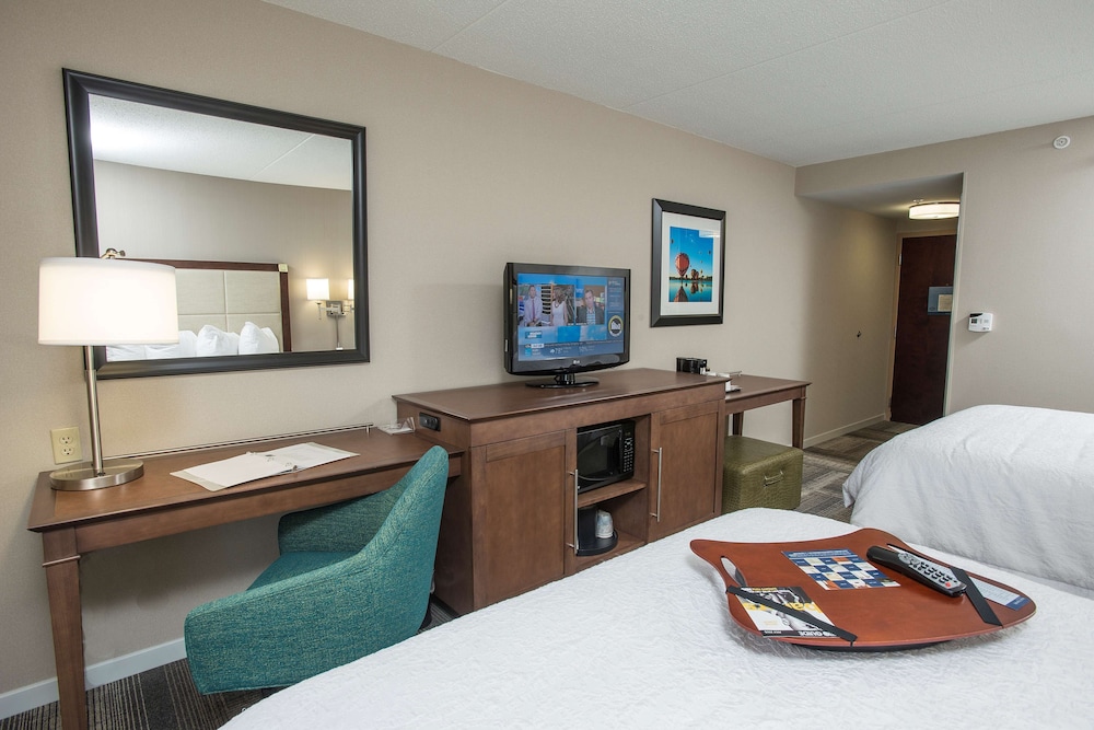 Deluxe Room, 2 Queen Beds, Non Smoking - Photo 3