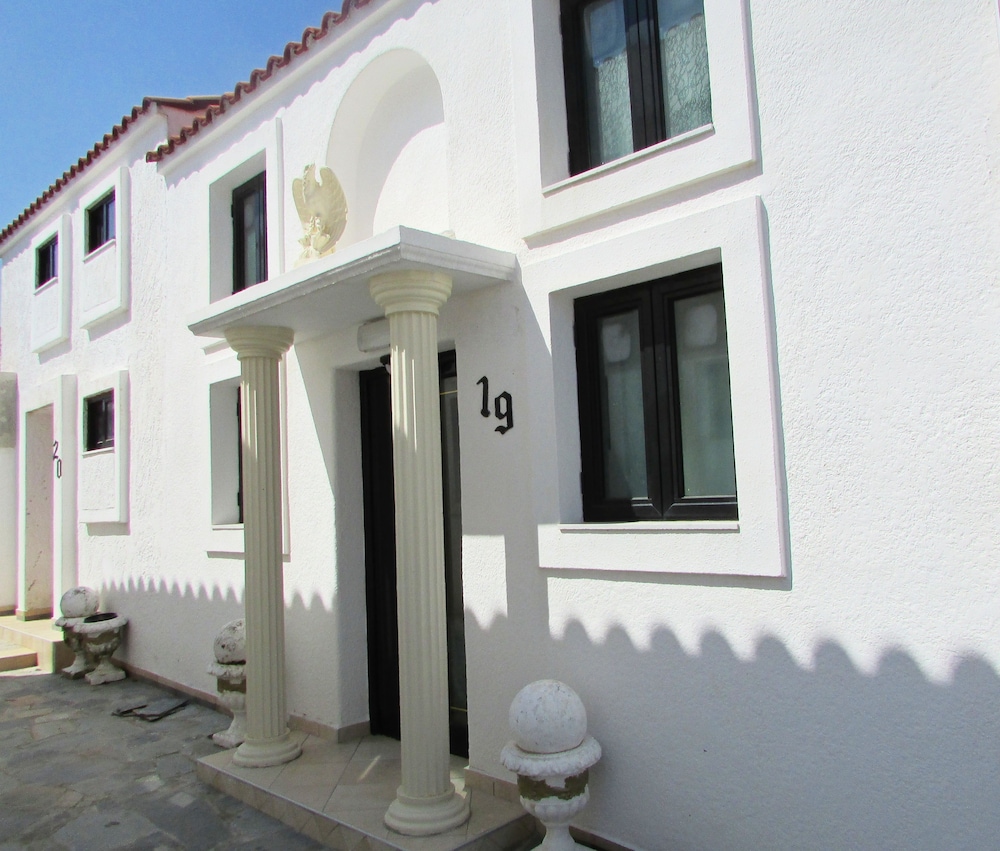 Traditional Duplex photo 2