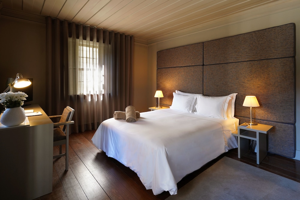 Deluxe Suite - Photo 1