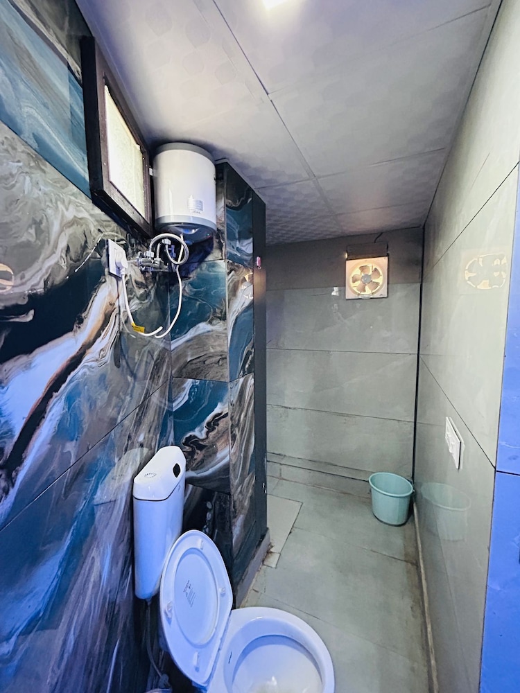 Deluxe Double Room, City View photo 3