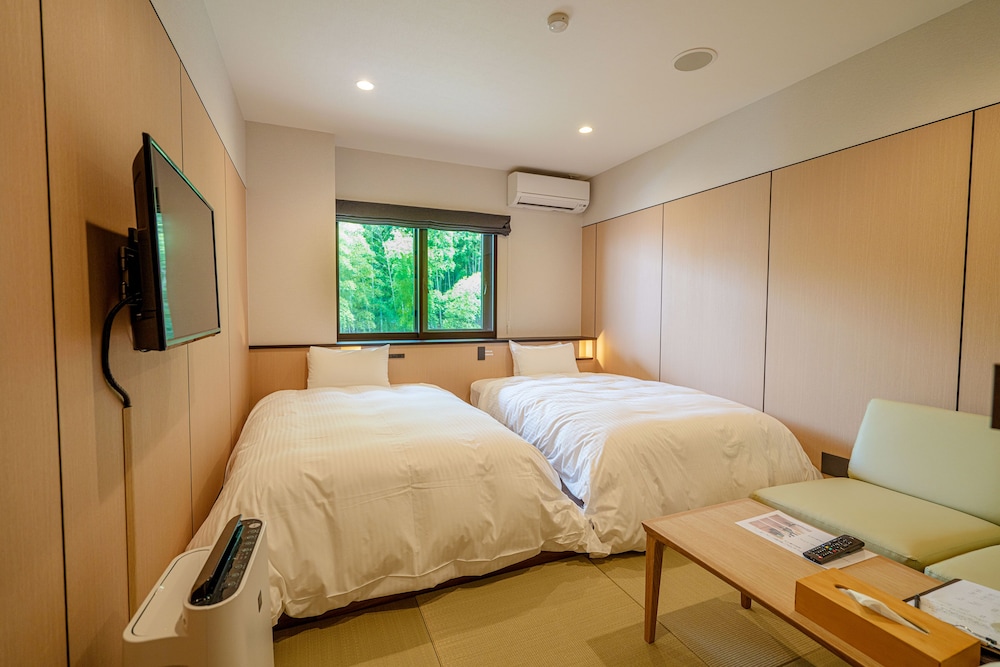 Standard Twin -Mountain Side- Japanese Western Room photo 1