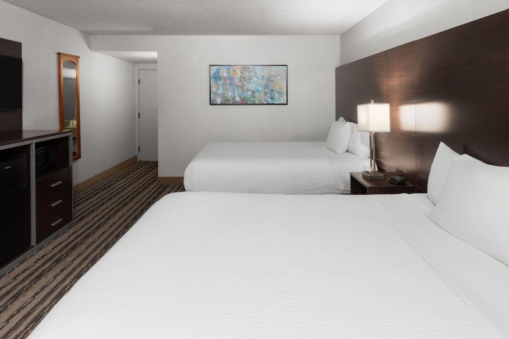 Room, 2 Queen Beds, Accessible, Non Smoking (First Floor, Roll-In Shower, Mobility)