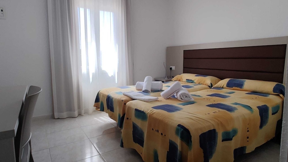 Habitación Doble Económica (Sin balcón)
