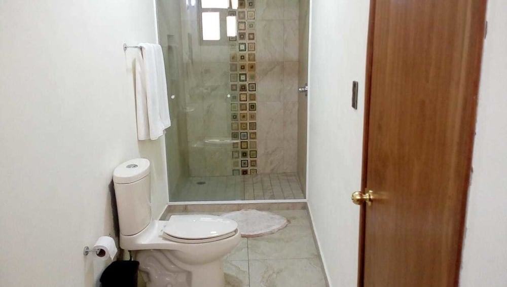 Standard Triple Room, Multiple Beds photo 3