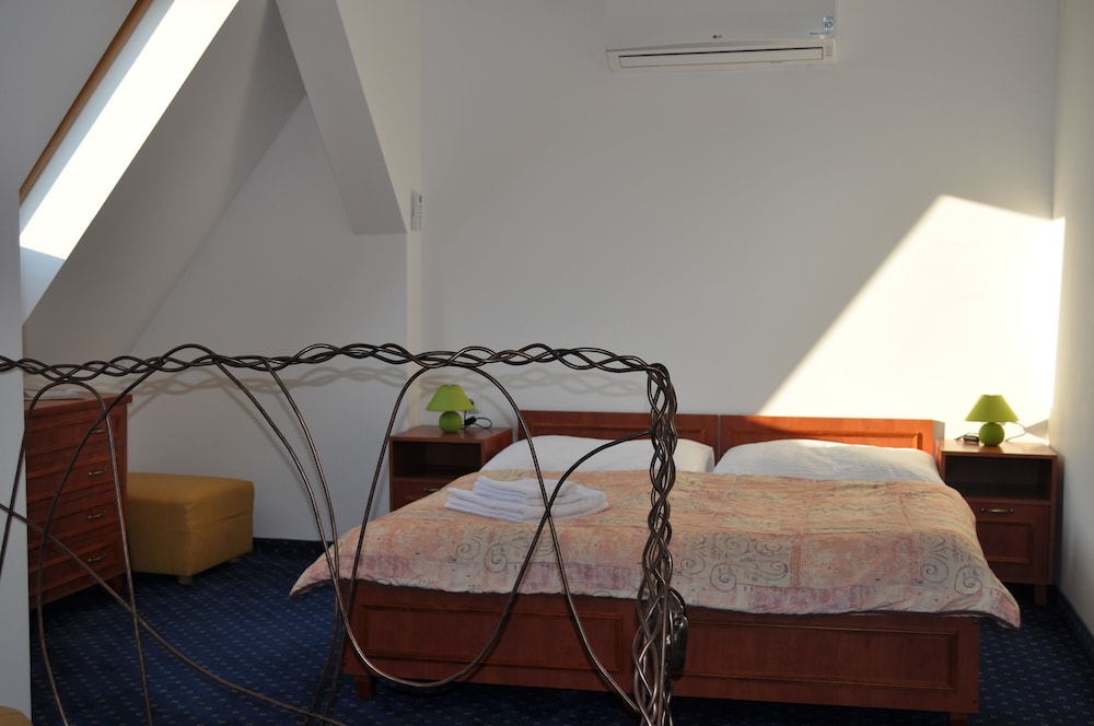 Family Apartment photo 2