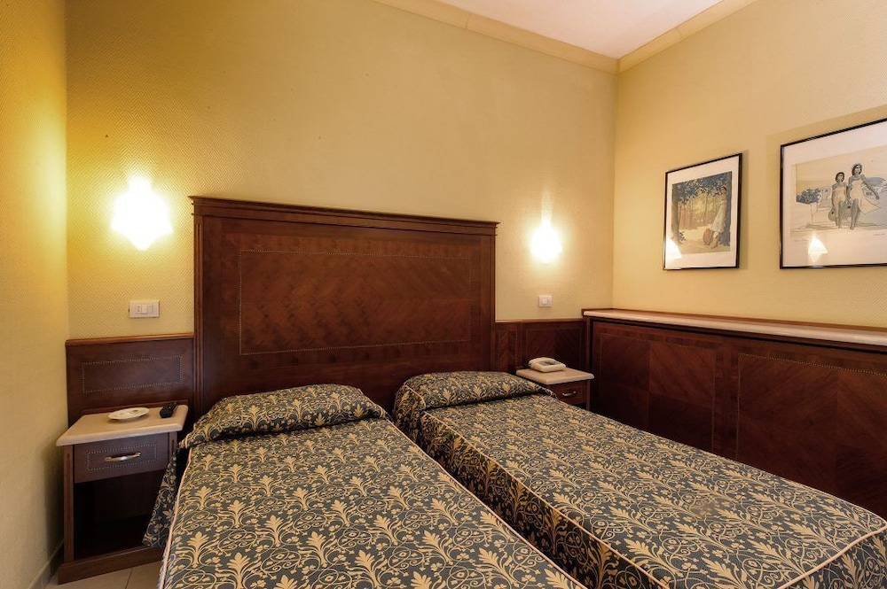 Classic Double or Twin Room photo 1