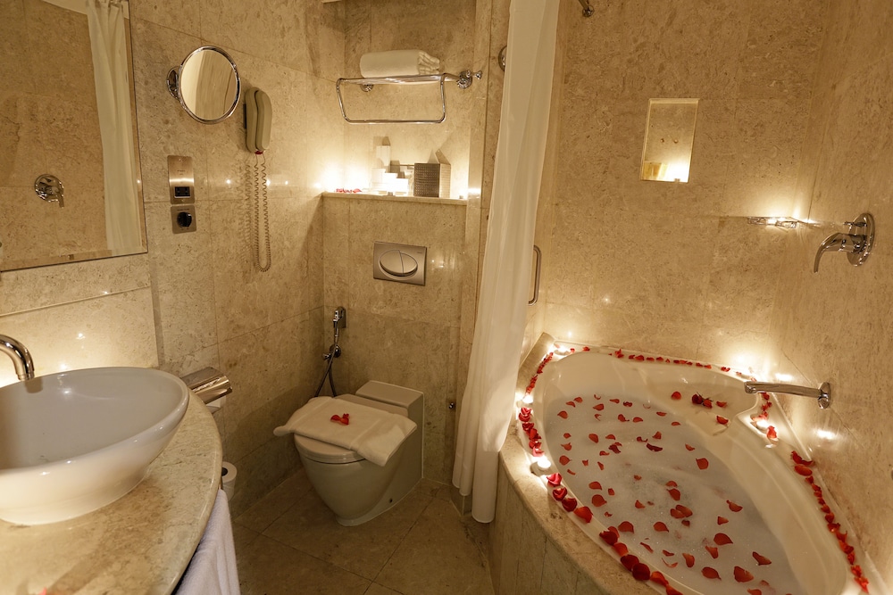 Presidential Suite, 1 King Bed, Non Smoking photo 3