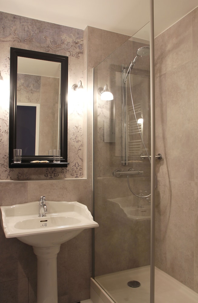 Comfort Room, 1 Double Bed, Non Smoking - Photo 4