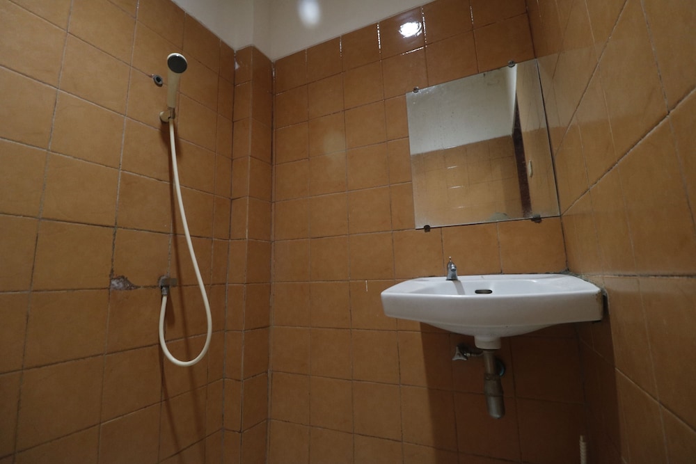 Double Room - Photo 5