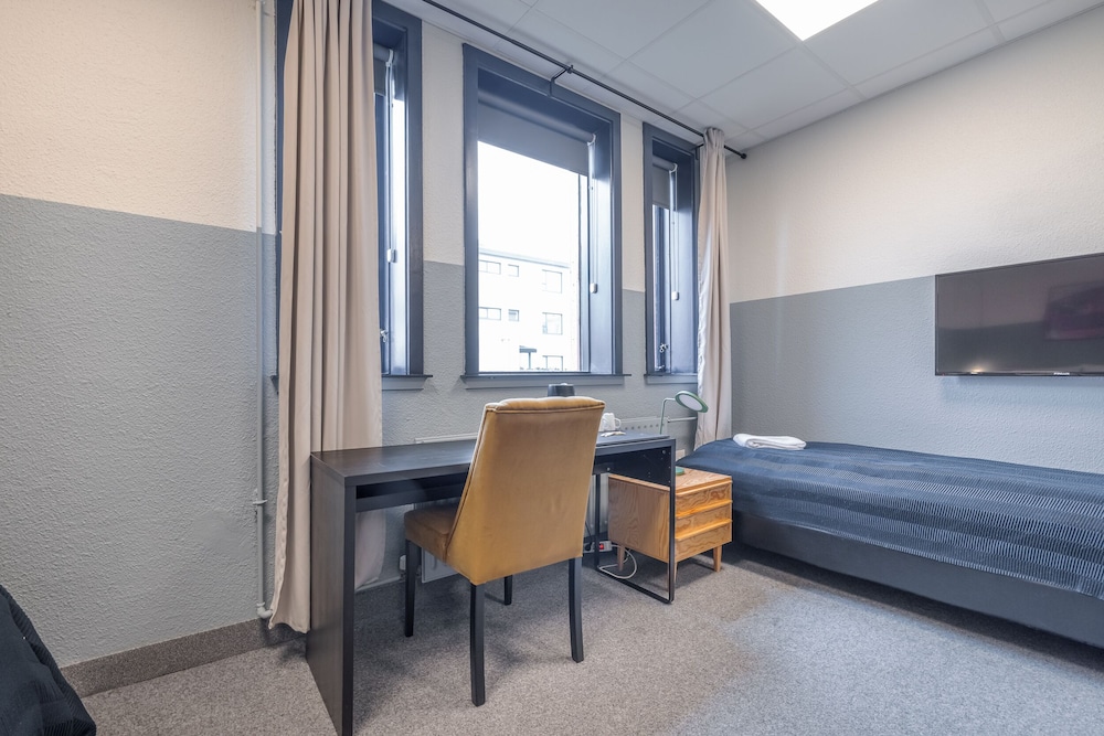 Premium Triple Room with 1 Double Bed and 1 Single Bed photo 2