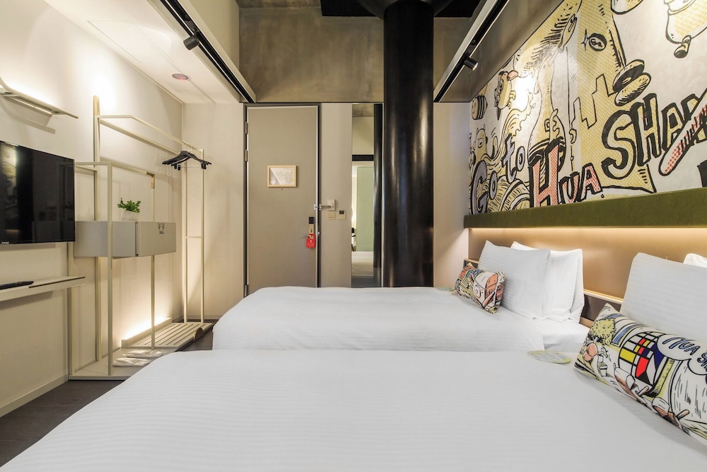 Standard Twin Room without Window