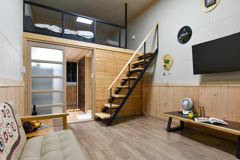 Basic Room, 1 Bedroom (203) photo 2