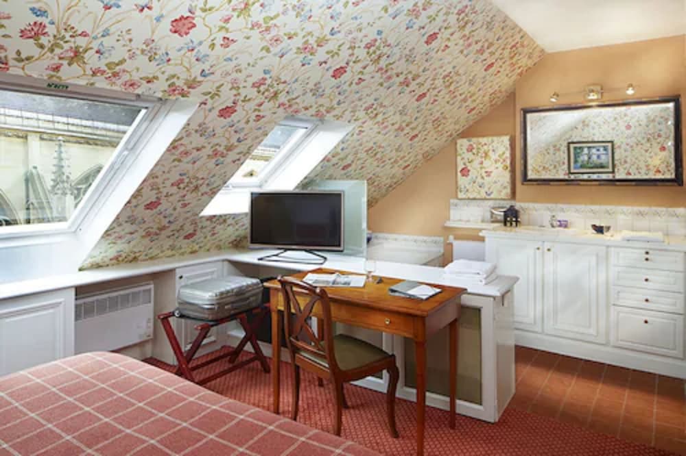 Standard Room photo 3