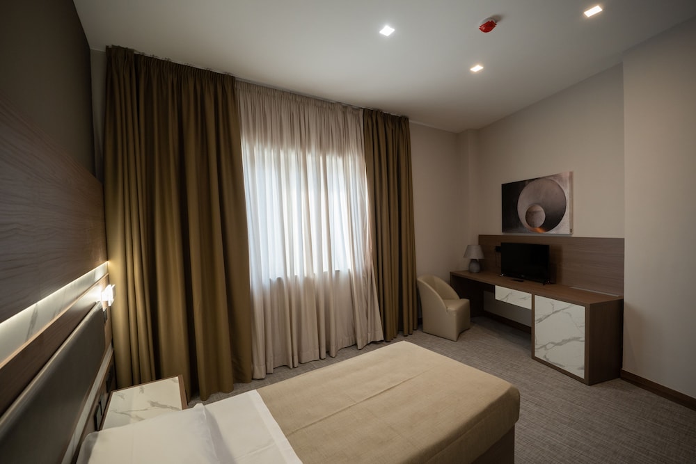 Standard Double Room Single Use photo 1
