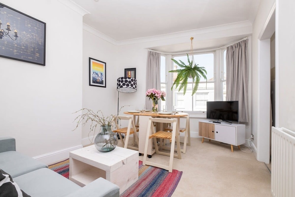 Apartment photo 1