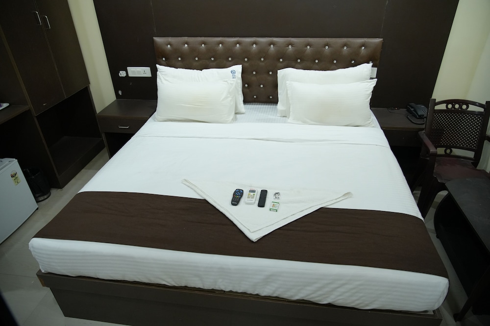 Deluxe Room - Photo 1