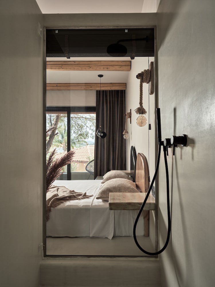 Executive Room with Landscape View - Photo 5