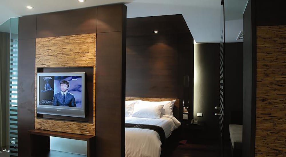 Suite at Pool - Photo 2