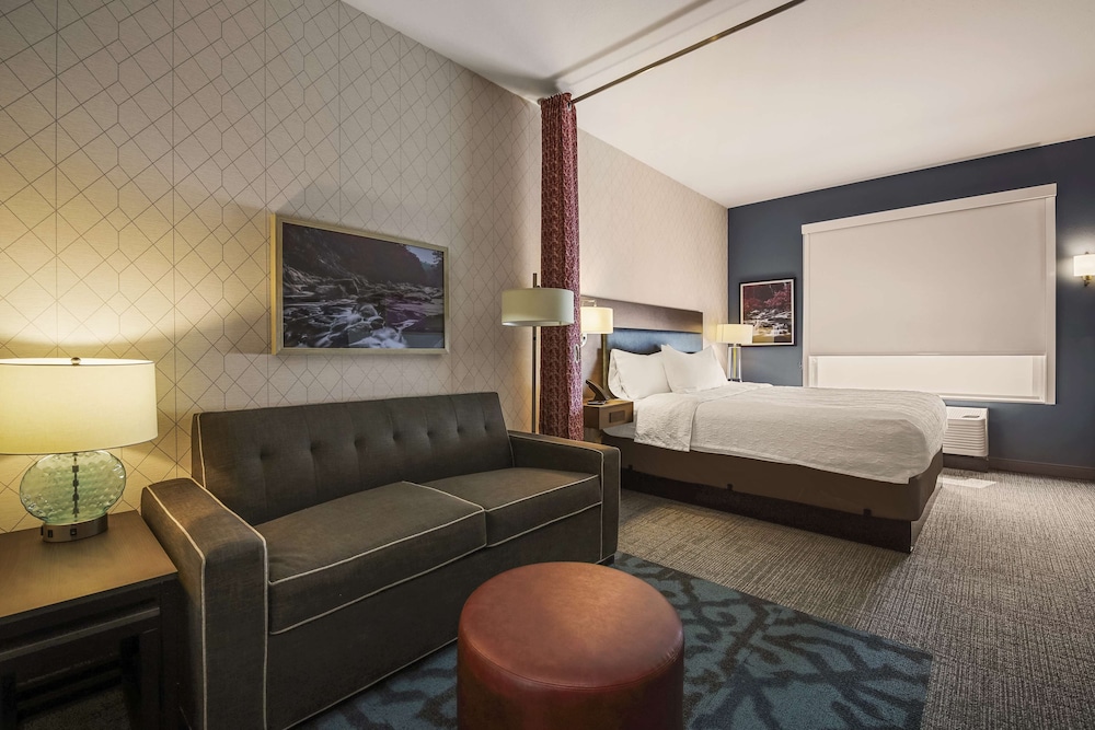 Studio Suite, 1 King Bed, Accessible, Bathtub - Photo 1