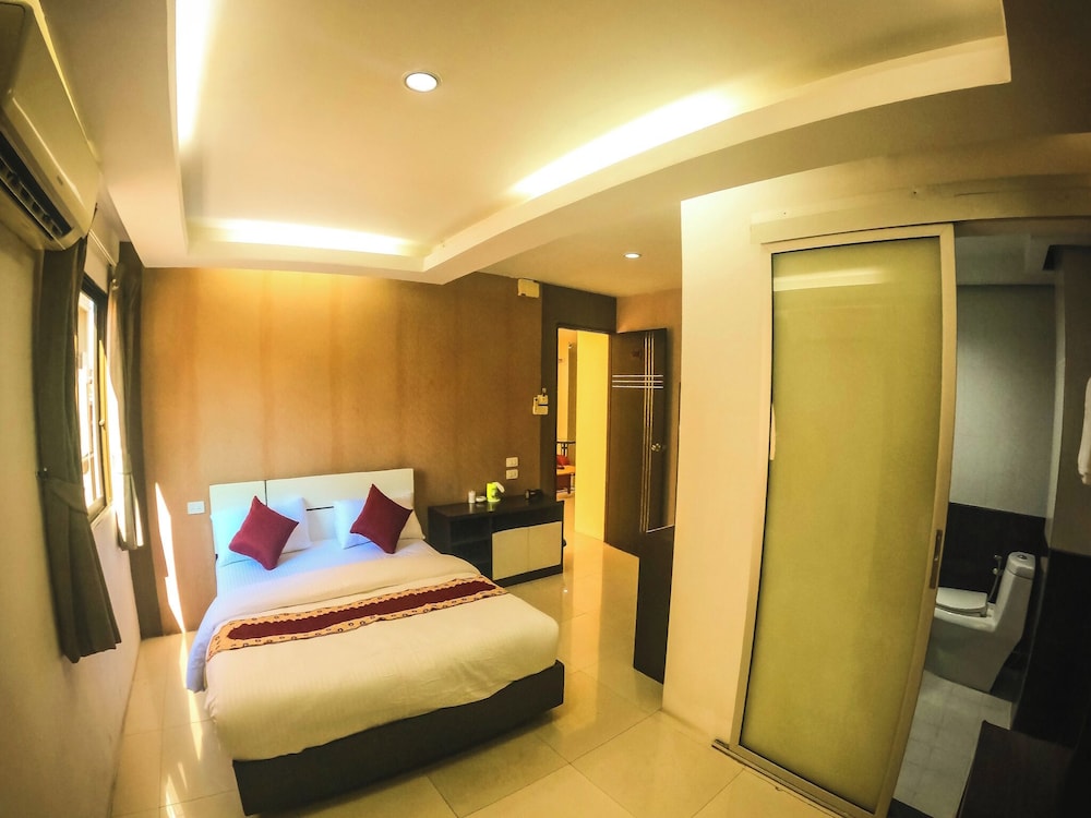 Basic Double Room, City View
