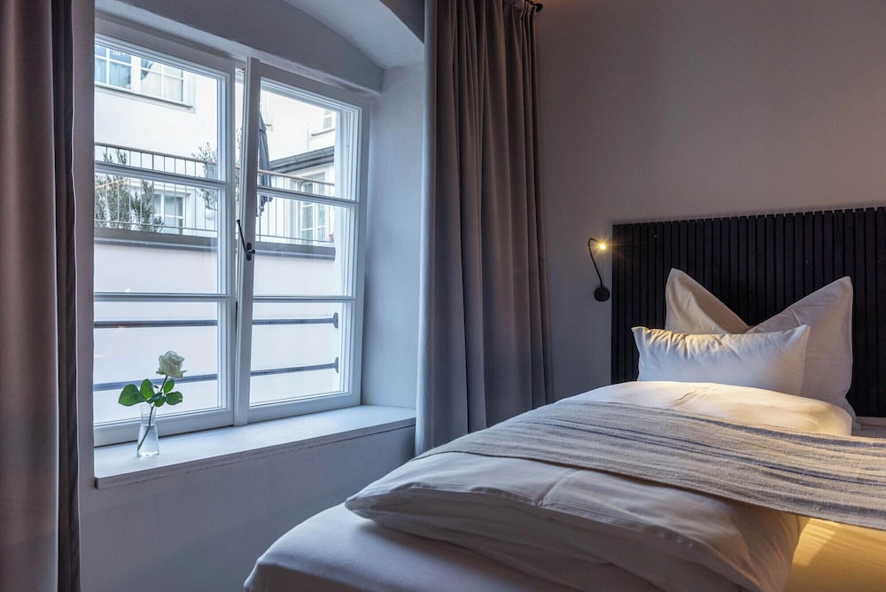 Classic Double Room, Courtyard View