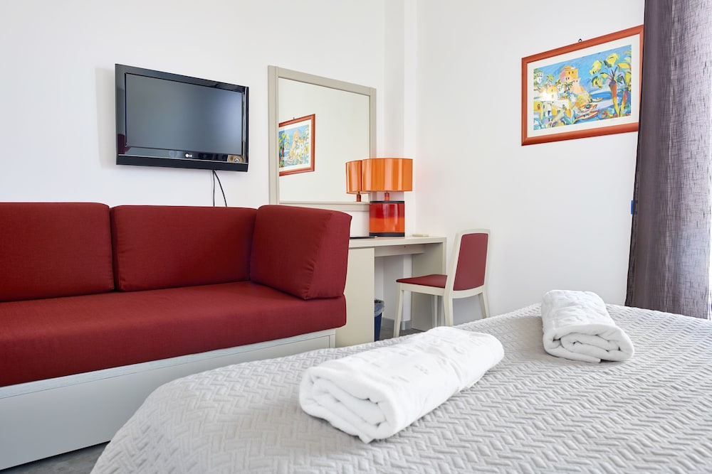 Deluxe Double or Twin Room, Sea View - Photo 5