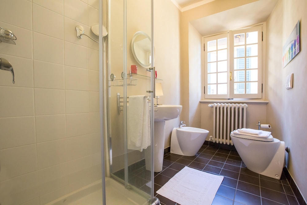 Family Apartment, 3 Bedrooms, 2 Bathrooms, Lakeside (Tremezzo Belle Epoque) photo 3