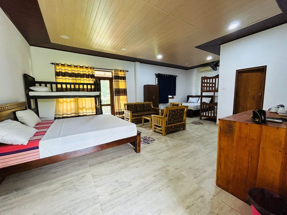 Deluxe Studio Suite