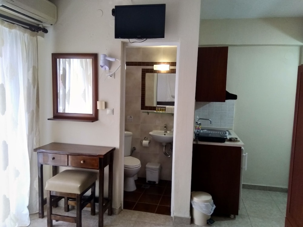 Family Studio, 2 Double Beds, City View