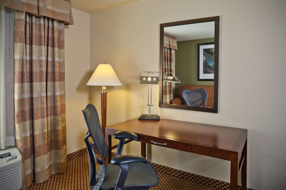 One King Bed, Accessible