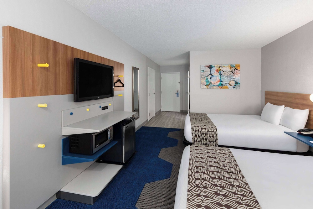 Room, Accessible photo 3